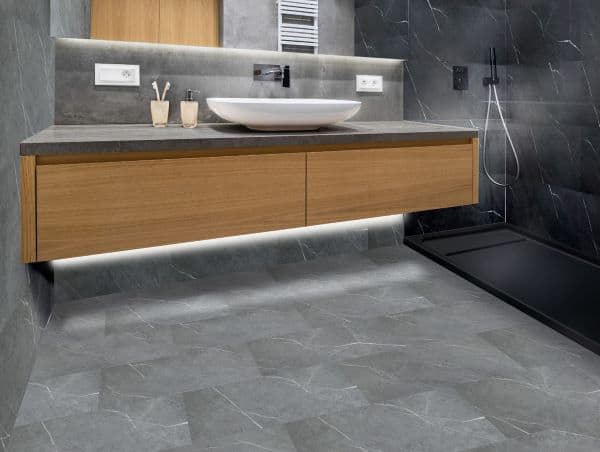 Vloeren 11 - AquaClickTiles bathroom floor Hawick